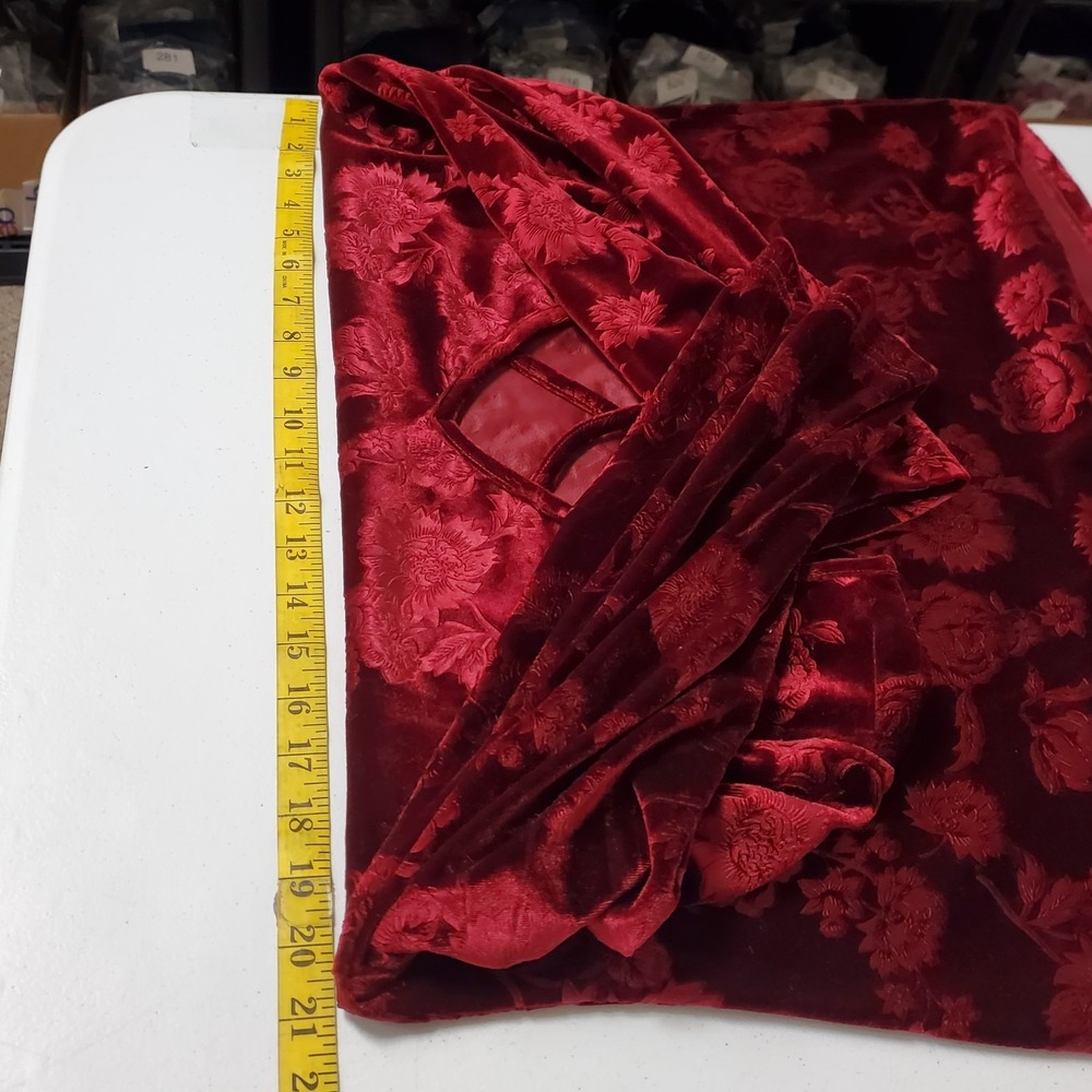 Red Velvet Flare Sleeve Top Size 10 Floral Rose V Neck Vamp Whimsigoth Cutout - Picture 8 of 11